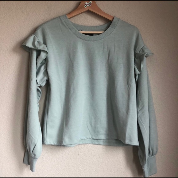 NWT Almost Famous Mint Ruffle Shoulder Sweatshirt Medium - Picture 1 of 4